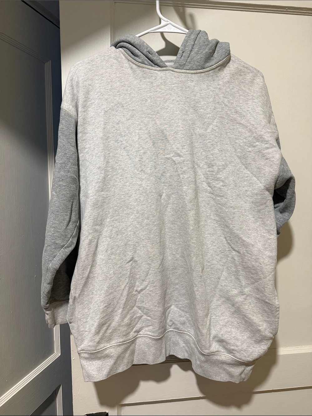 American Eagle Outfitters Light Gray and Heather Gray Two-Tone Crewneck